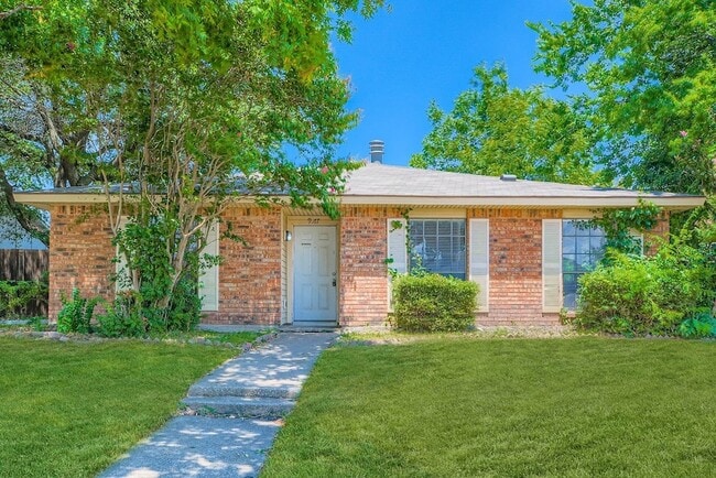 property at 9117 Fairmont Cir