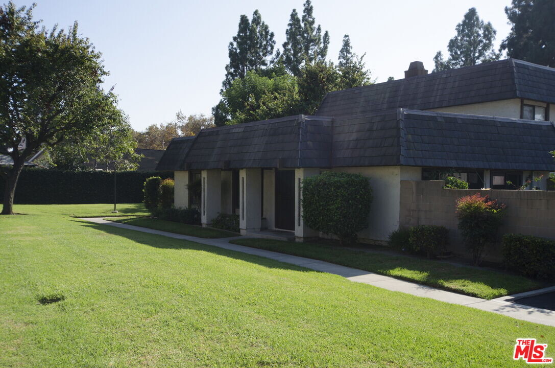 12362 Willowbranch Ln in Cerritos, CA - Building Photo