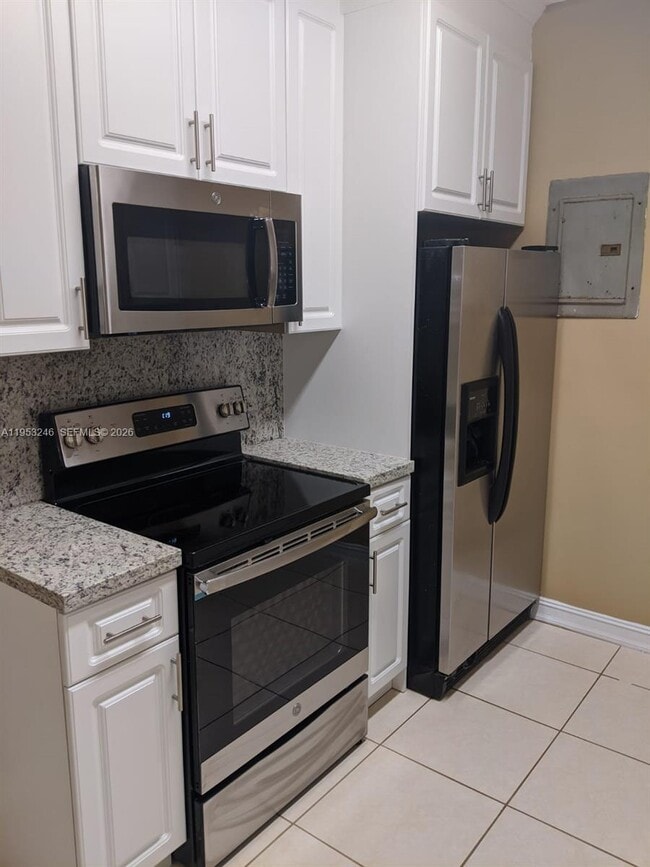 928 SW 8th Ave in Miami, FL - Building Photo - Building Photo