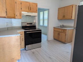 2112 W Broadway in Hopewell, VA - Building Photo - Building Photo