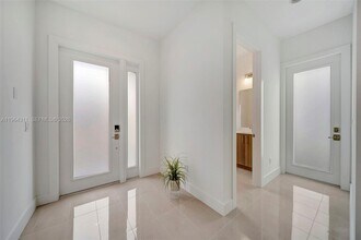 1454 SW 23rd St in Fort Lauderdale, FL - Building Photo - Building Photo