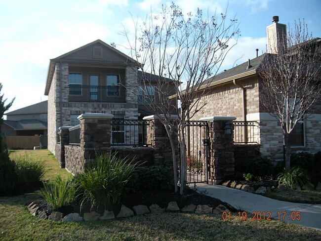 property at 8115 Gran Villa Dr
