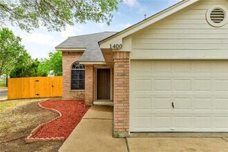 1400 Thibodeaux Dr in Round Rock, TX - Building Photo - Building Photo