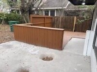 215 Caplin St photo'