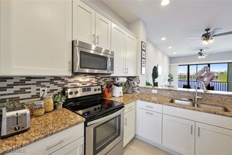 15130 Palmer Lake Cir in Naples, FL - Building Photo - Building Photo