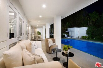 1166 San Ysidro Dr in Beverly Hills, CA - Building Photo - Building Photo