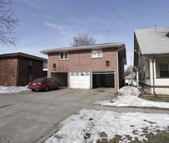 2334 C St in Lincoln, NE - Foto de edificio - Building Photo