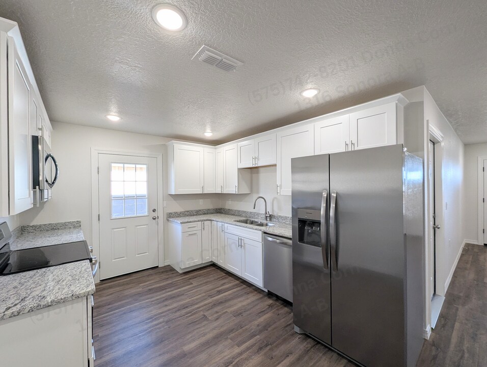 1316 Sonora Rd, Unit A in Clovis, NM - Building Photo