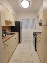 9490 E Bay Harbor Dr in Bay Harbor Islands, FL - Building Photo - Building Photo