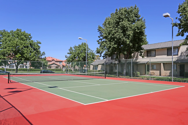 Boulder Springs Apartments in Fresno, CA - Building Photo - Building Photo