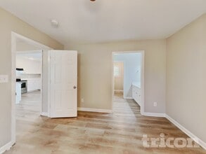 139 Creekside Dr in Four Oaks, NC - Building Photo - Building Photo