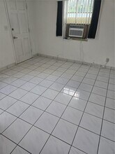 1708 Plunkett St in Hollywood, FL - Building Photo - Building Photo