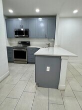 17255 SW 95th Ave, Unit J226 in Palmetto Bay, FL - Building Photo - Building Photo