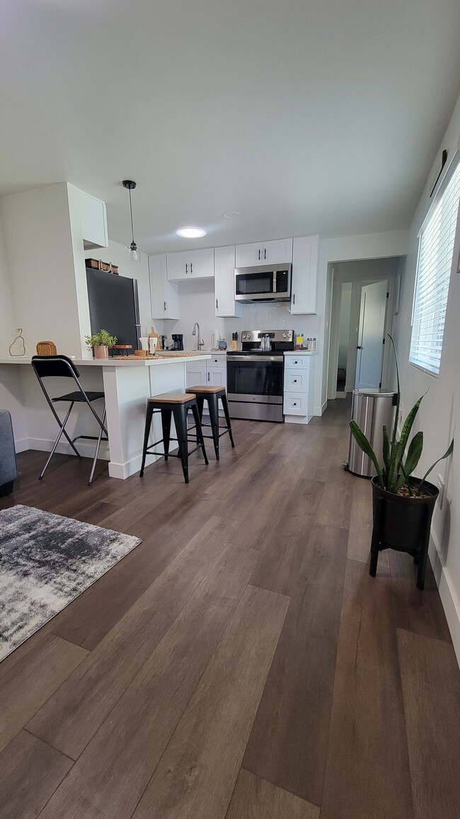 2119 Las Colinas Ave, Unit Eagle Rock Cottage