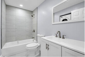 145 SW 13th Ave in Delray Beach, FL - Building Photo - Building Photo
