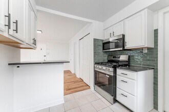 7249 N Hamilton Ave in Chicago, IL - Building Photo - Building Photo