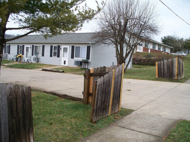 1248 Green Valley Dr in Heath, OH - Building Photo - Building Photo