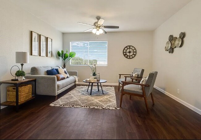2110 Oak Motte Ln in Austin, TX - Building Photo - Building Photo