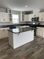 134 Ashley Cir, Unit 3068 in Swartz Creek, MI - Building Photo