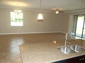 10811 Whitecap Dr in Riverview, FL - Building Photo - Building Photo