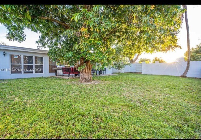 4721 W Park Rd in Hollywood, FL - Building Photo - Building Photo