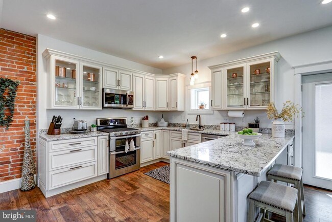 property at 354 New Holland Ave