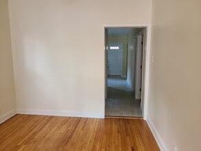 4159 N Ashland Ave, Unit 1 in Chicago, IL - Building Photo - Building Photo