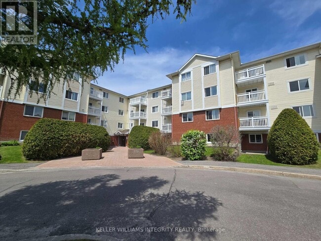 270-270 Lorry Greenberg Dr