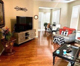 7072 Lake Eaglebrooke Way in Lakeland, FL - Building Photo - Building Photo