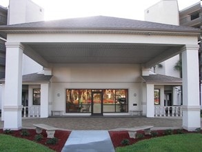 Anastasia Condos in St. Augustine, FL - Foto de edificio - Building Photo