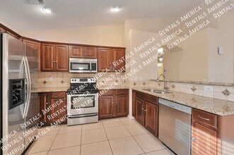 1311 E Elm Rd in San Tan Valley, AZ - Foto de edificio - Building Photo