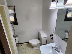 573 Benjamin St in Tarentum, PA - Building Photo - Building Photo