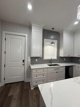 4151 W Prien Lake Rd in Lake Charles, LA - Building Photo - Building Photo