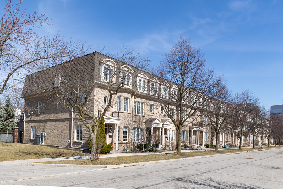 84 Ellerslie Av in Toronto, ON - Building Photo