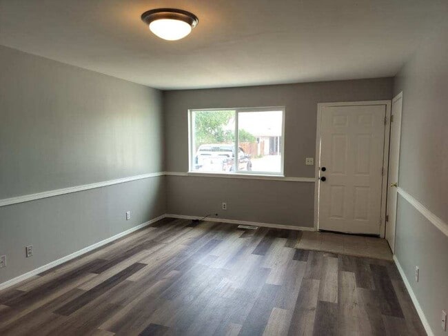 1397 Morton St W in Vale, OR - Building Photo - Building Photo