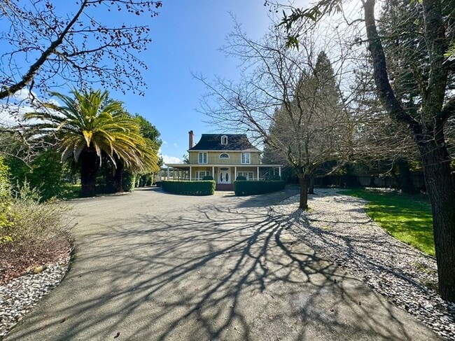 property at 605 Pope St