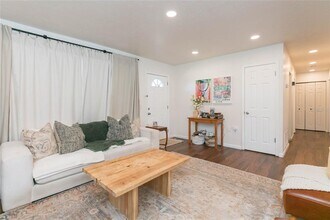 1612 Berkshire Dr in Brandon, FL - Building Photo - Building Photo