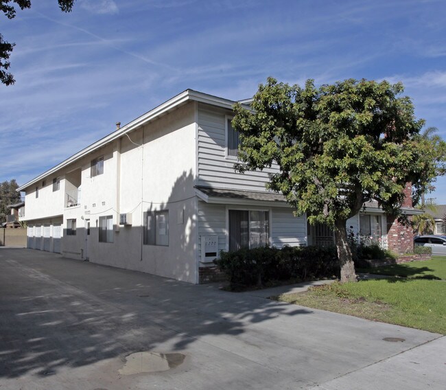 12861-12871 Fern St in Garden Grove, CA - Building Photo - Building Photo