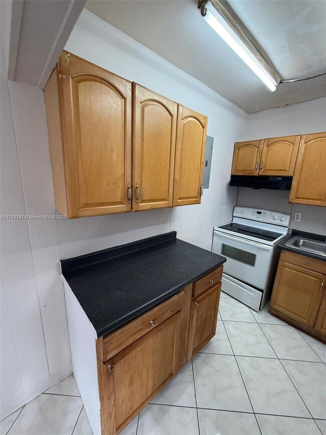 2917 Plunkett St in Hollywood, FL - Building Photo - Building Photo