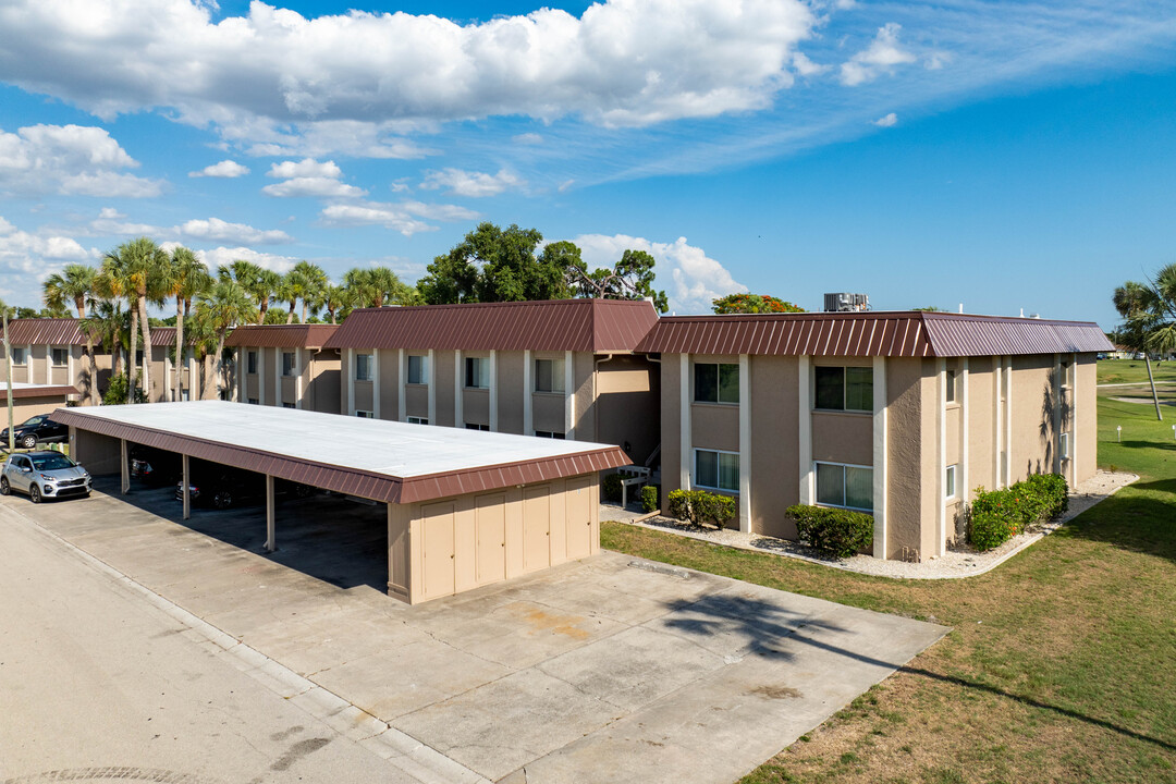 Greenwood Condominiums in North Fort Myers, FL - Building Photo