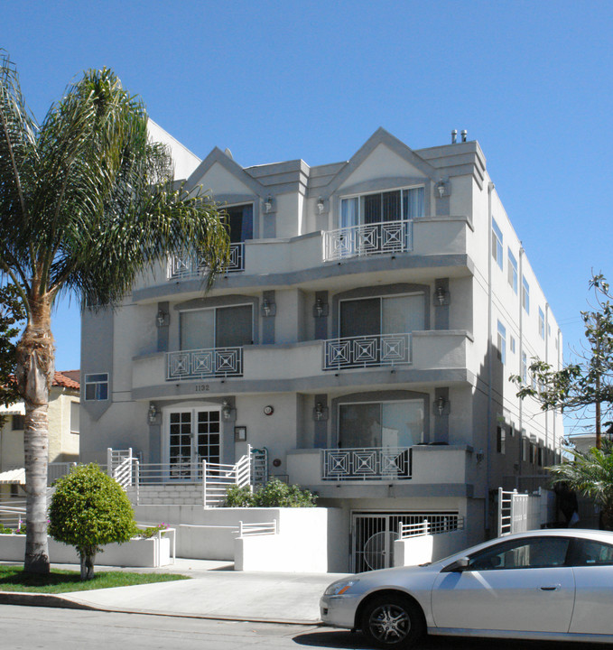 1132 S Shenandoah St in Los Angeles, CA - Building Photo