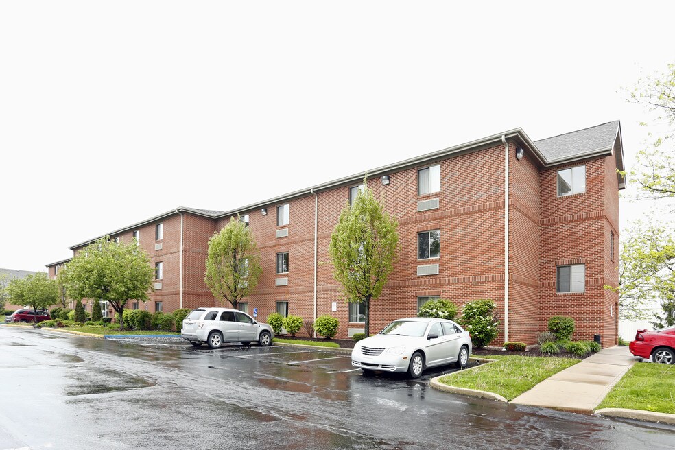 Salem Manor Retirement Village Apartments Fort Wayne, IN Apartments