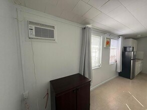 605 E Coast Ave in Lantana, FL - Foto de edificio - Building Photo