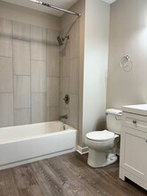 1805 Dainesway Dr in Valparaiso, IN - Foto de edificio - Building Photo