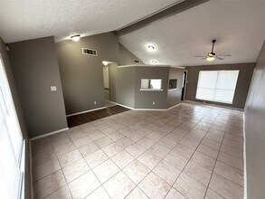 2503 Ironclad Dr in League City, TX - Building Photo - Building Photo