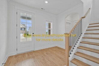455 Triple Crown Cir in Gallatin, TN - Building Photo - Building Photo