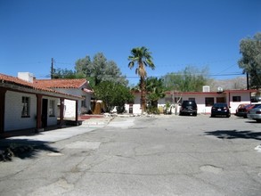 66282 5th St in Desert Hot Springs, CA - Foto de edificio - Building Photo