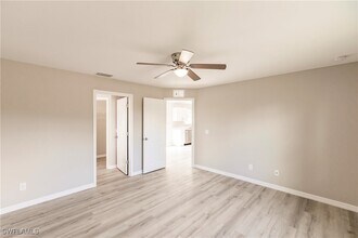 1120 Darling St E in Lehigh Acres, FL - Foto de edificio - Building Photo
