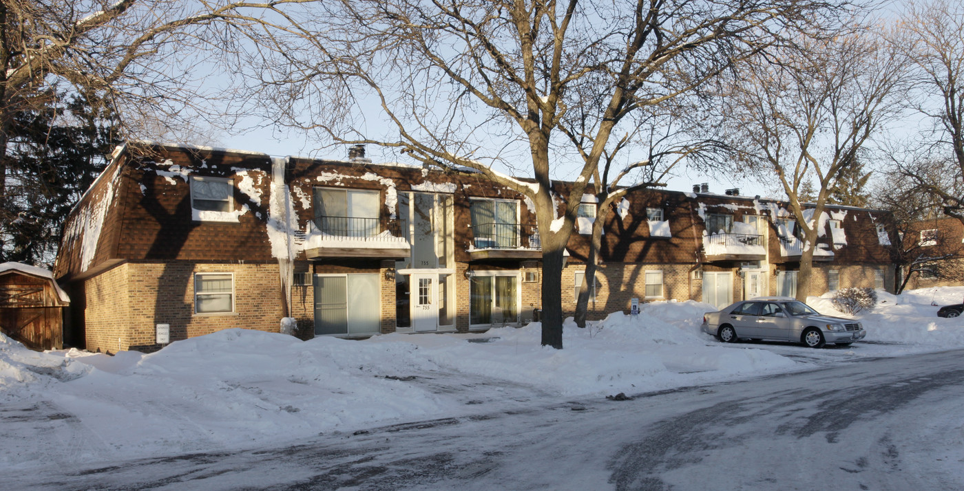 Fireside Terrace in Buffalo Grove, IL - Building Photo