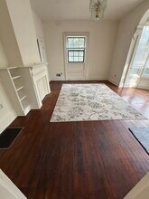 130 Front St, Unit 1 in Dunellen, NJ - Foto de edificio - Building Photo